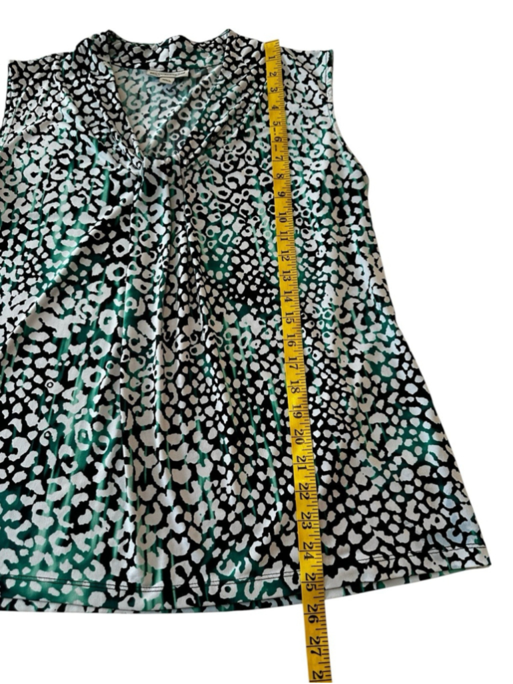 Dana Buchman Chic Sleeveless Career Blouse Womens XL Green & Black Animal Print - Picture 11 of 13